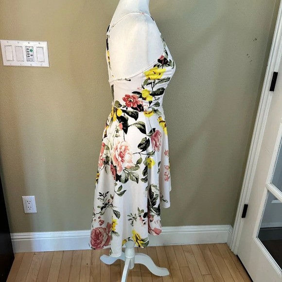 LOVELY DAY Boutique Skater Style Floral Sundress Minidress - small - Picture 8 of 10